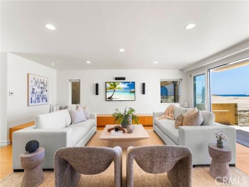 1554 E Oceanfront  , Newport Beach, CA