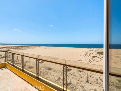 1554 E Oceanfront  , Newport Beach, CA