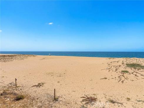 1554 E Oceanfront  , Newport Beach, CA