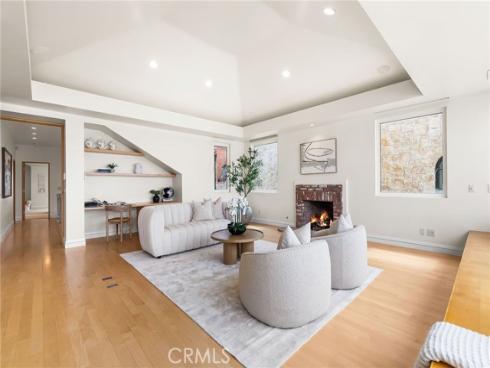 1554 E Oceanfront  , Newport Beach, CA