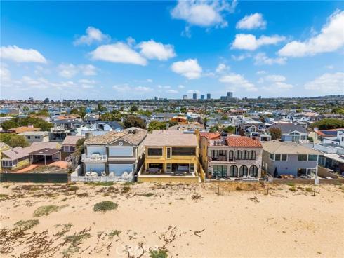 1554 E Oceanfront  , Newport Beach, CA