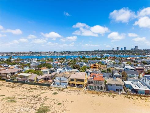 1554 E Oceanfront  , Newport Beach, CA