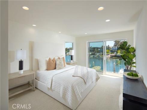 29 Linda Isle, Newport Beach, CA