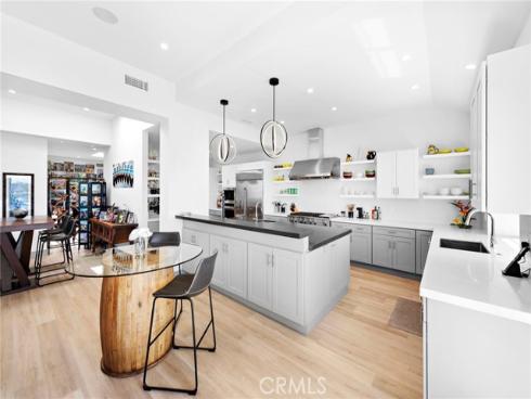 17  Monaco  12 , Newport Beach, CA