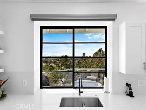 17  Monaco  12 , Newport Beach, CA