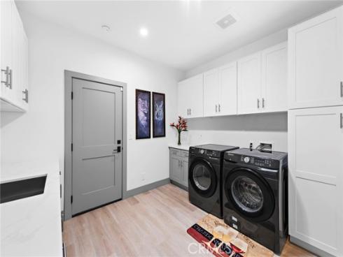 17  Monaco  12 , Newport Beach, CA