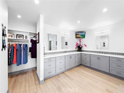 17  Monaco  12 , Newport Beach, CA