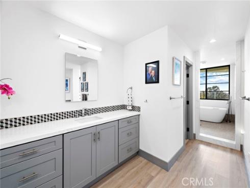 17  Monaco  12 , Newport Beach, CA