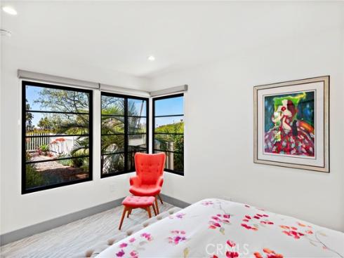 17  Monaco  12 , Newport Beach, CA