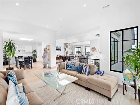 17  Monaco  12 , Newport Beach, CA