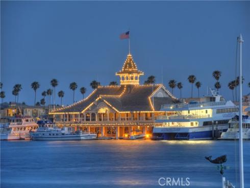 17  Monaco  12 , Newport Beach, CA