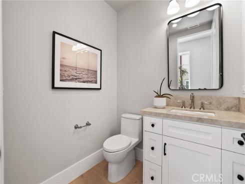 825 W Bay A Avenue, Newport Beach, CA