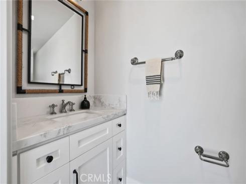 825 W Bay A Avenue, Newport Beach, CA