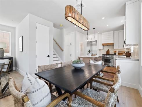 825 W Bay A Avenue, Newport Beach, CA