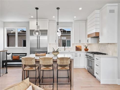 825 W Bay  B  Avenue, Newport Beach, CA