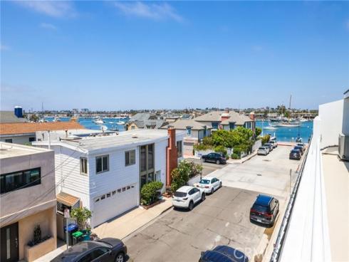 825 W Bay  B  Avenue, Newport Beach, CA