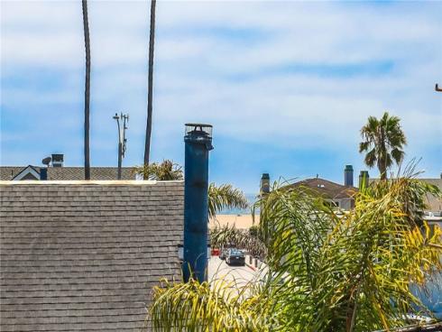 825 W Bay  B  Avenue, Newport Beach, CA