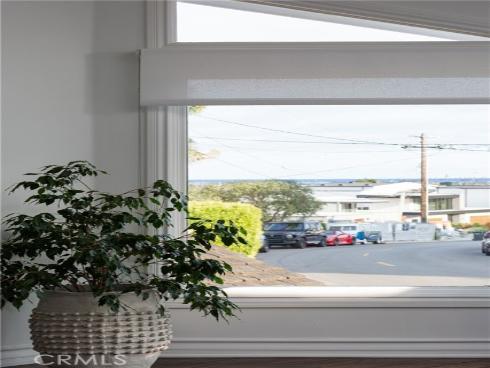 212  Kings Place  , Newport Beach, CA