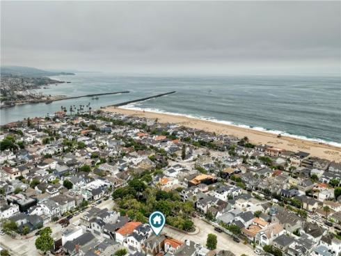 1730  Plaza Del Norte  , Newport Beach, CA