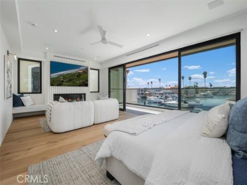 20  Balboa Coves  , Newport Beach, CA