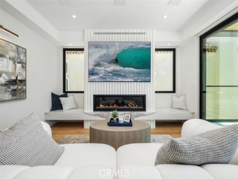 20  Balboa Coves  , Newport Beach, CA