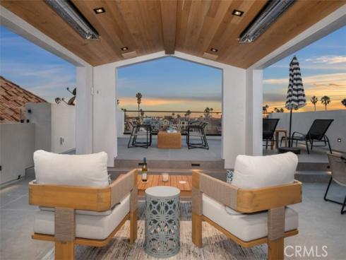 20  Balboa Coves  , Newport Beach, CA