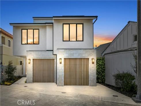 20  Balboa Coves  , Newport Beach, CA