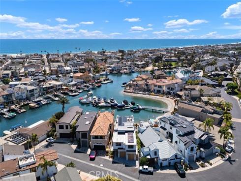 20  Balboa Coves  , Newport Beach, CA