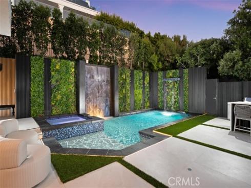 4  Narbonne  , Newport Beach, CA