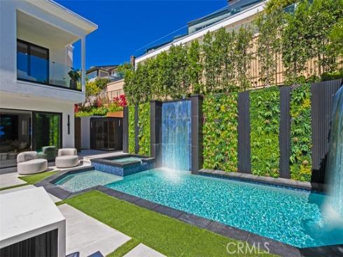 4  Narbonne  , Newport Beach, CA