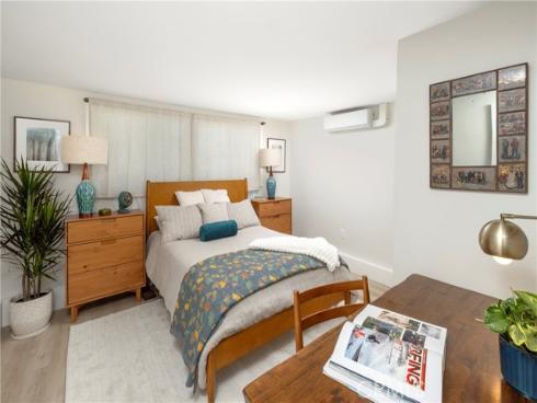 250  62nd Street  , Newport Beach, CA