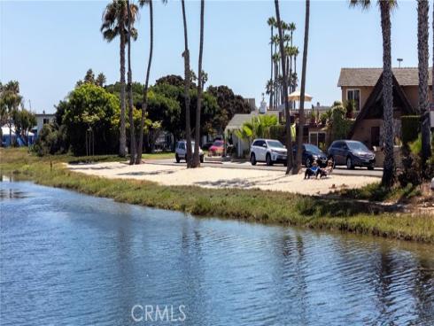 250  62nd Street  , Newport Beach, CA