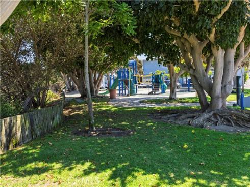 250  62nd Street  , Newport Beach, CA