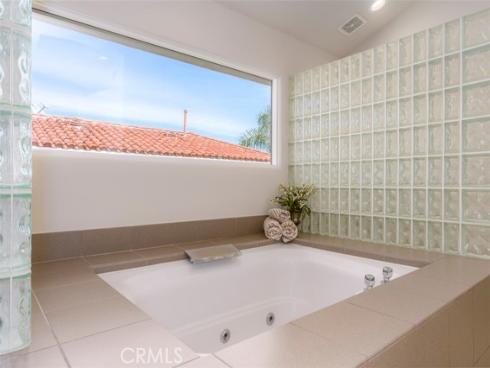 120  Via Trieste  , Newport Beach, CA