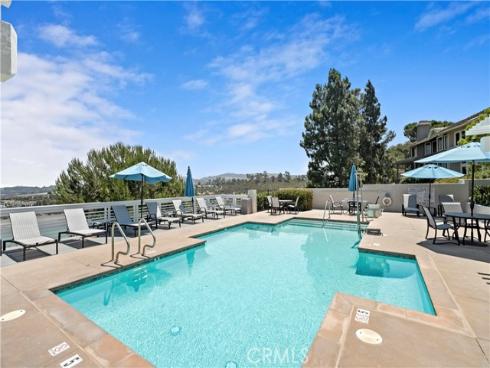 24  Narbonne  , Newport Beach, CA