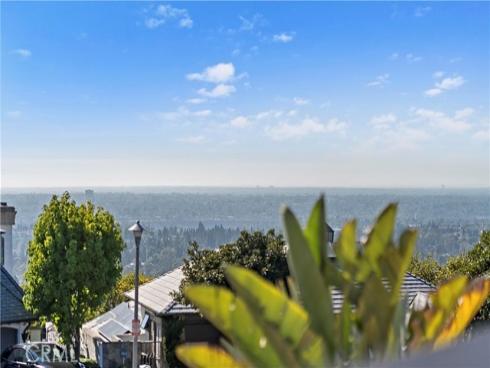 24  Narbonne  , Newport Beach, CA