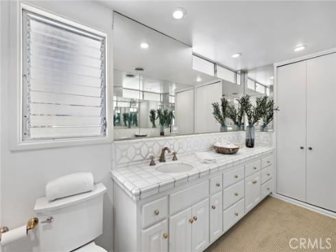 117 E Bay Front  , Newport Beach, CA