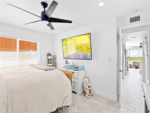 916 E Oceanfront  , Newport Beach, CA