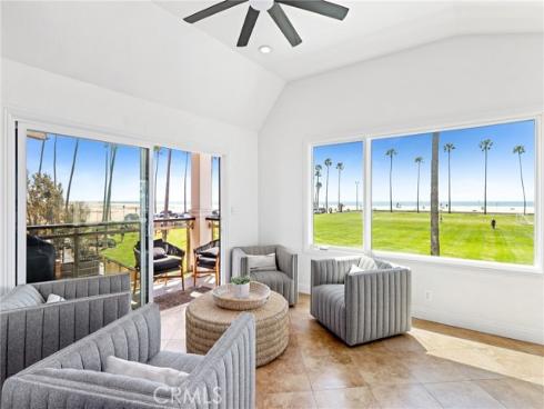 916 E Oceanfront  , Newport Beach, CA