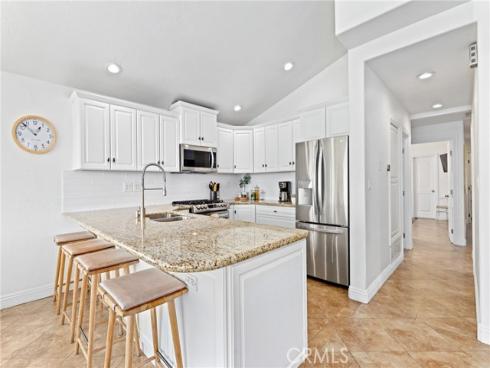 916 E Oceanfront  , Newport Beach, CA