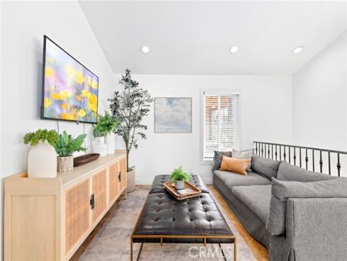 916 E Oceanfront  , Newport Beach, CA