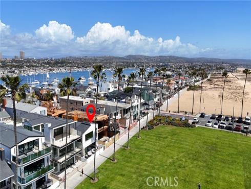 916 E Oceanfront  , Newport Beach, CA