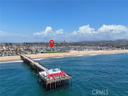 916 E Oceanfront  , Newport Beach, CA