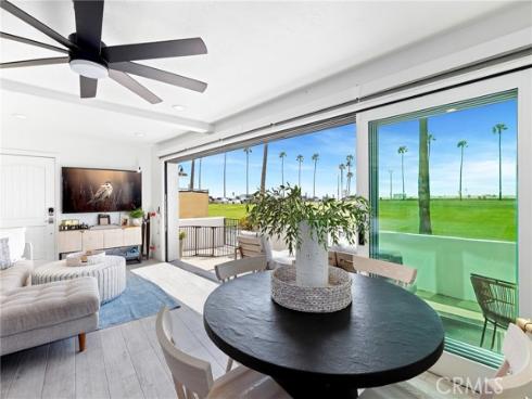 916 E Oceanfront  , Newport Beach, CA