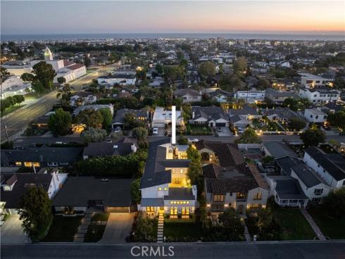 2217  Laurel   Place, Newport Beach, CA