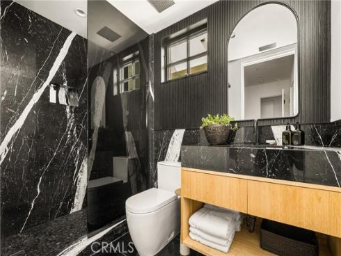 412  29th Street  B , Newport Beach, CA