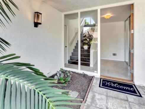 2000  Vista Cajon  , Newport Beach, CA