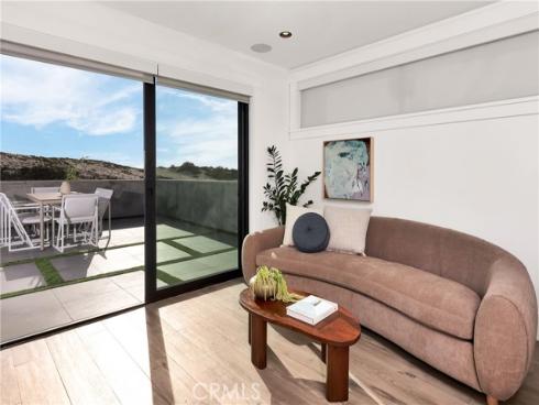 7210  W. Oceanfront  , Newport Beach, CA