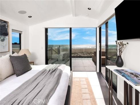 7210  W. Oceanfront  , Newport Beach, CA