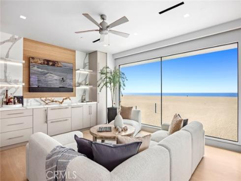 706 W Oceanfront  , Newport Beach, CA